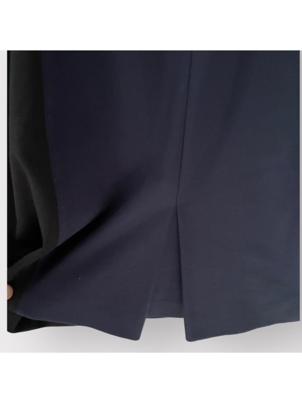 Elie Tahari Size 10 Navy Margot Sleeveless Round Neck Knee Length Sheath Dress - Picture 10 of 11